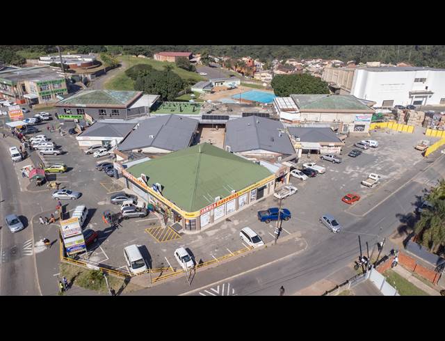 110M² BUSINESS TO LET IN CROFTDENE